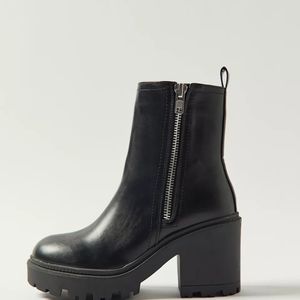 Urban Outfitters UO Black Zip Up Heeled Combat Chunky Boots Size 8